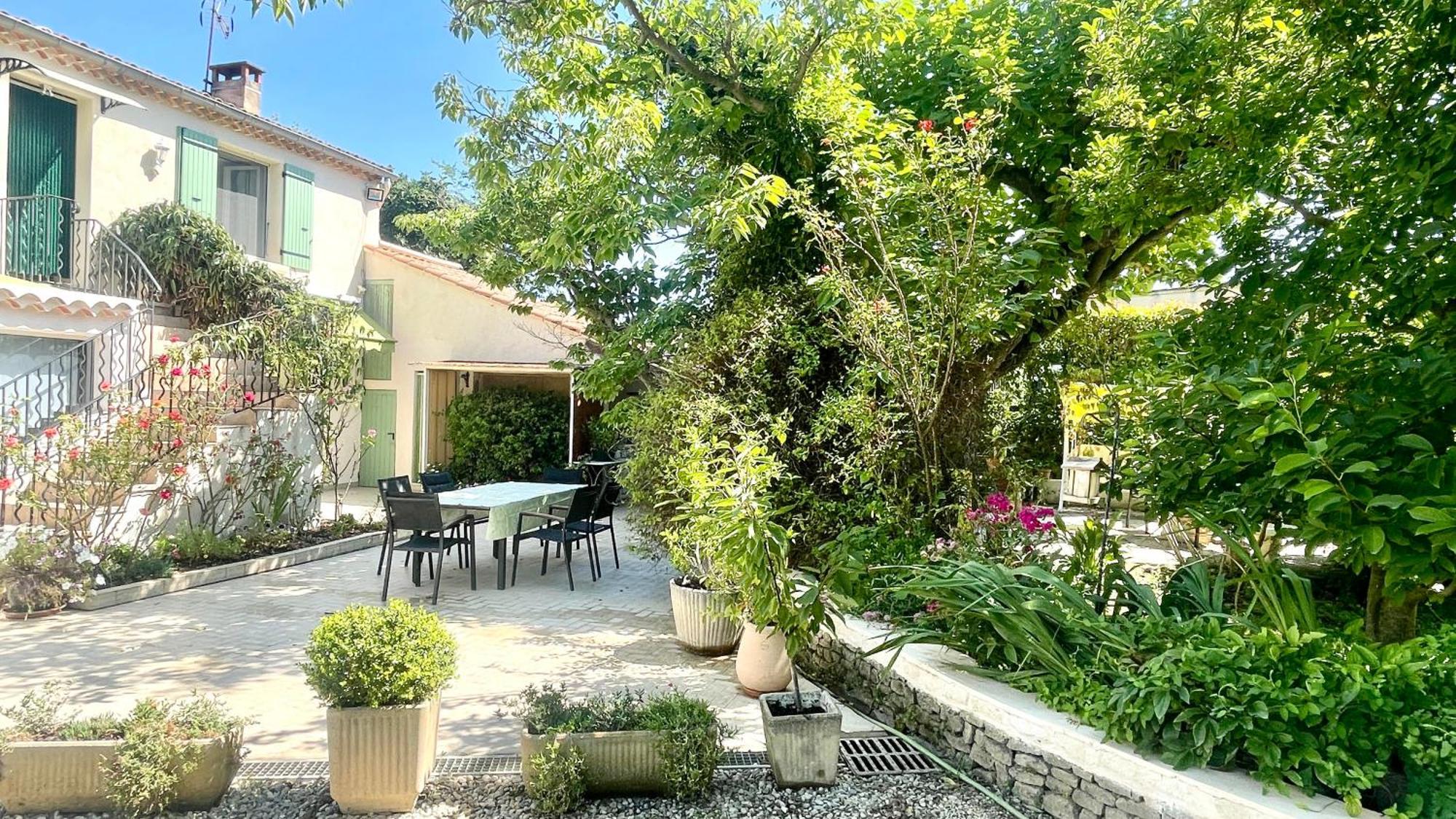 Rendez-Vous Avec Les Cigales - Gite 6 Personnes 100M2 - Piscine Privee - Climatisation Cheval Blanc Exterior foto